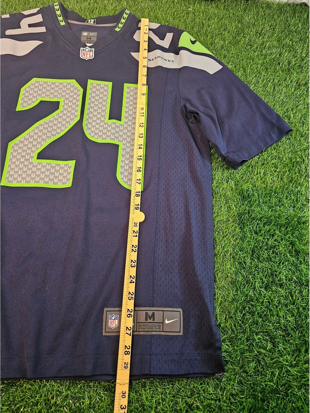 Authentic Seattle Seahawks Lynch NFL #24 Football Jersey Medium Beast Mode - Picture 3 of 9